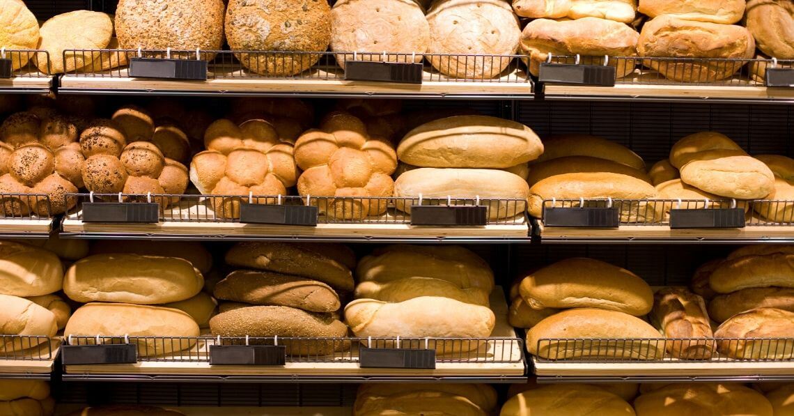 Different breads on shelves