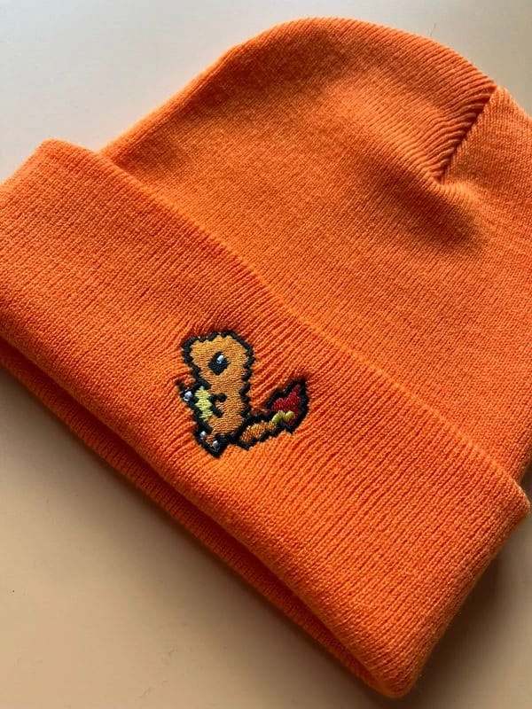 bonnet orange brodé pixel pokemon salamèche