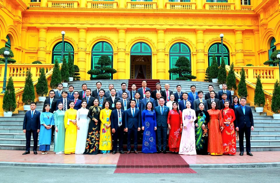 DOANH NHÂN VIỆT NAM