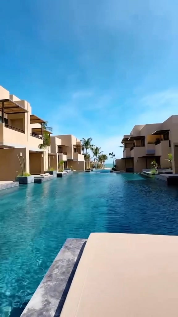 Nguyễn Hà Caraworld Cam Ranh