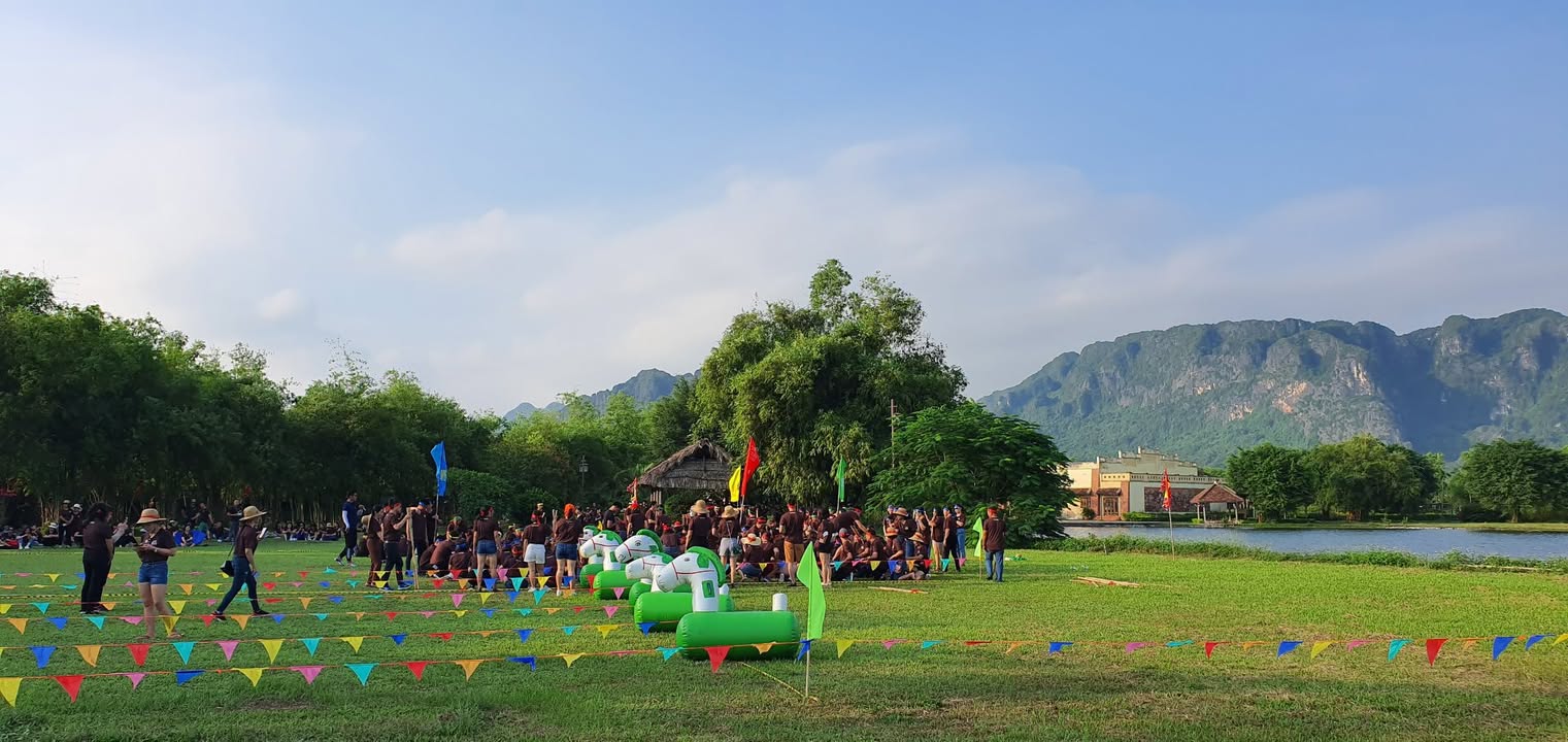 Paradise Elegance Cruises Halong