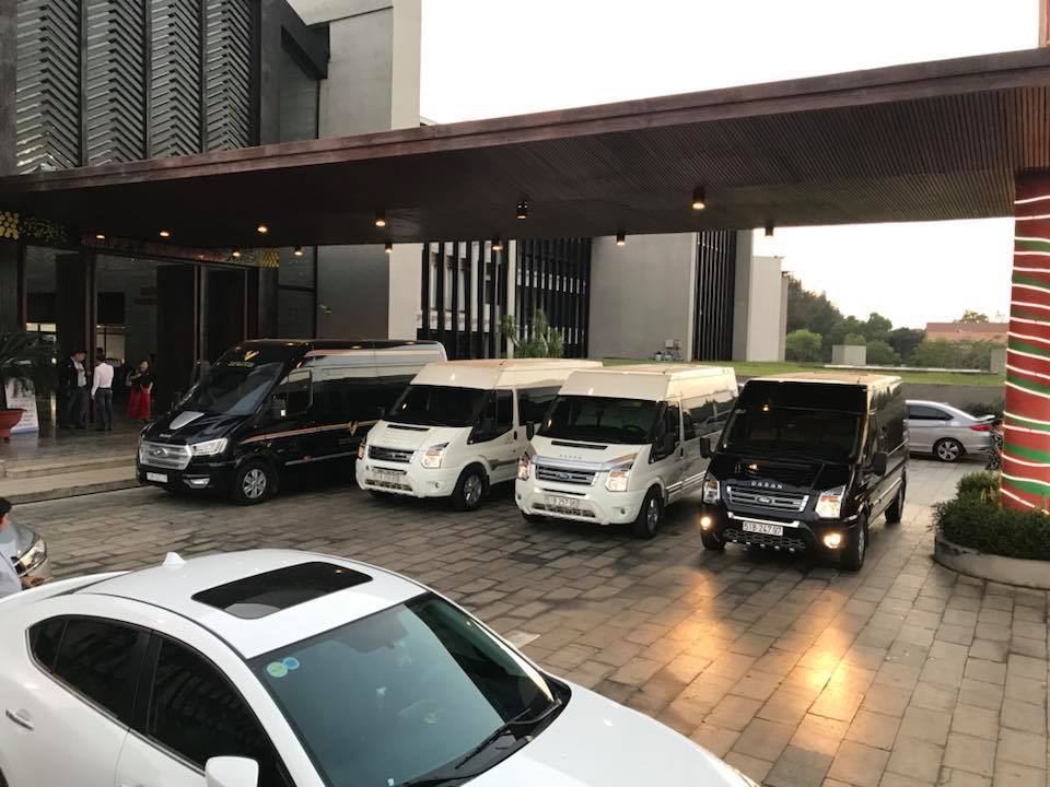 Hội xe Limousine Việt Nam