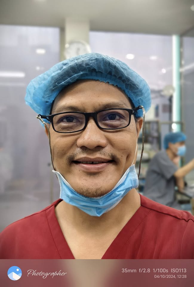 Phẫu Thuật Thẩm Mỹ Bs Nguyễn Hoàng Phong - Mí mắt và Trẻ Hóa Vùng Mặt