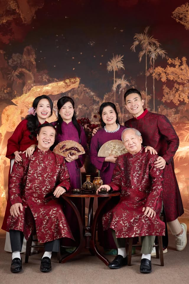 Quốc Cơ Hồng Phượng