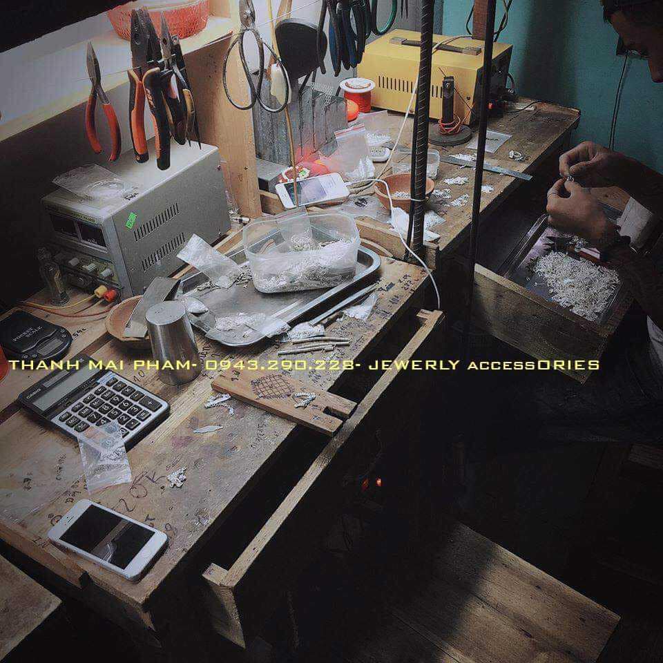 NGHIỆN TRANG SỨC