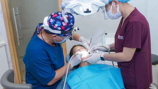 Champion Dental Clinic 牙科診所