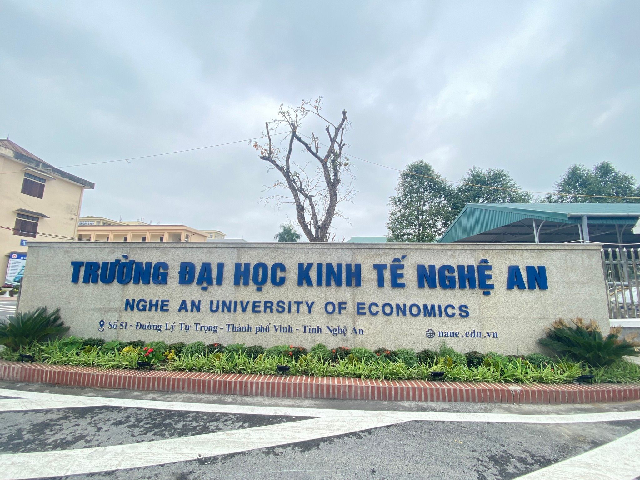 Trường Đại học Thương mại - Chương trình cử nhân trực tuyến