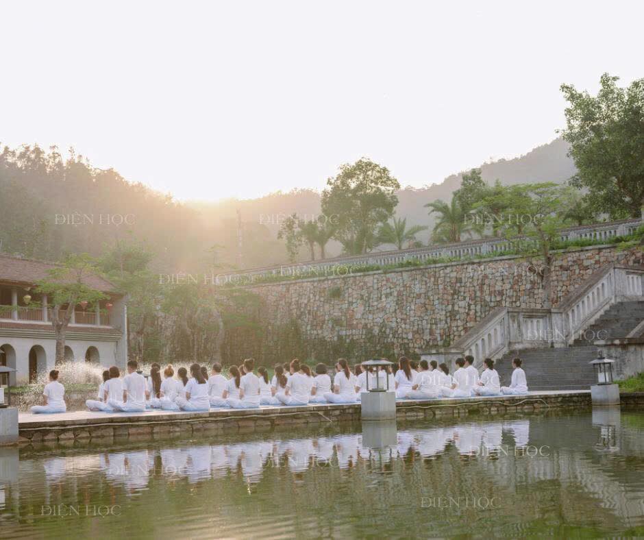 YOGA - THIỀN ĐỊNH - TÂM LINH