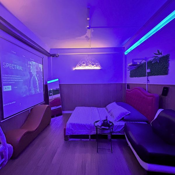 Kat In Love - Couple Cinema