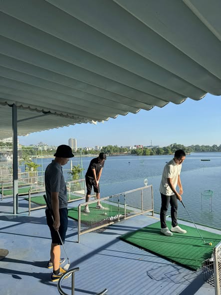 Hội Anh Chị Em Mê Golf (Ace Golf Community)
