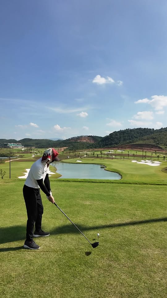 Hội Anh Chị Em Mê Golf (Ace Golf Community)
