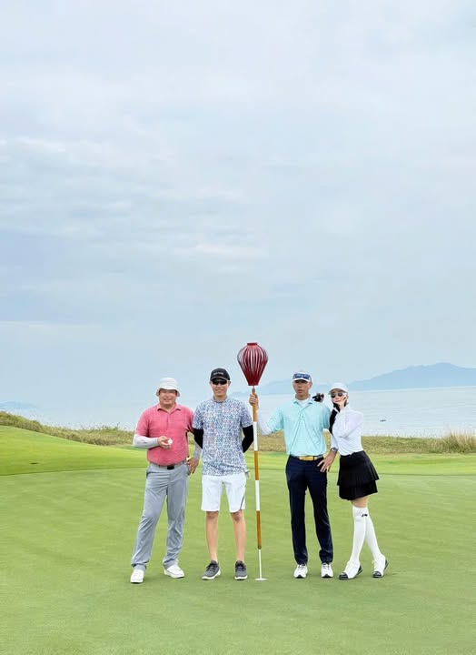 Hội Anh Chị Em Mê Golf (Ace Golf Community)