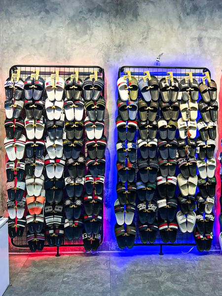 Thánh Riviu - Riviu.vn