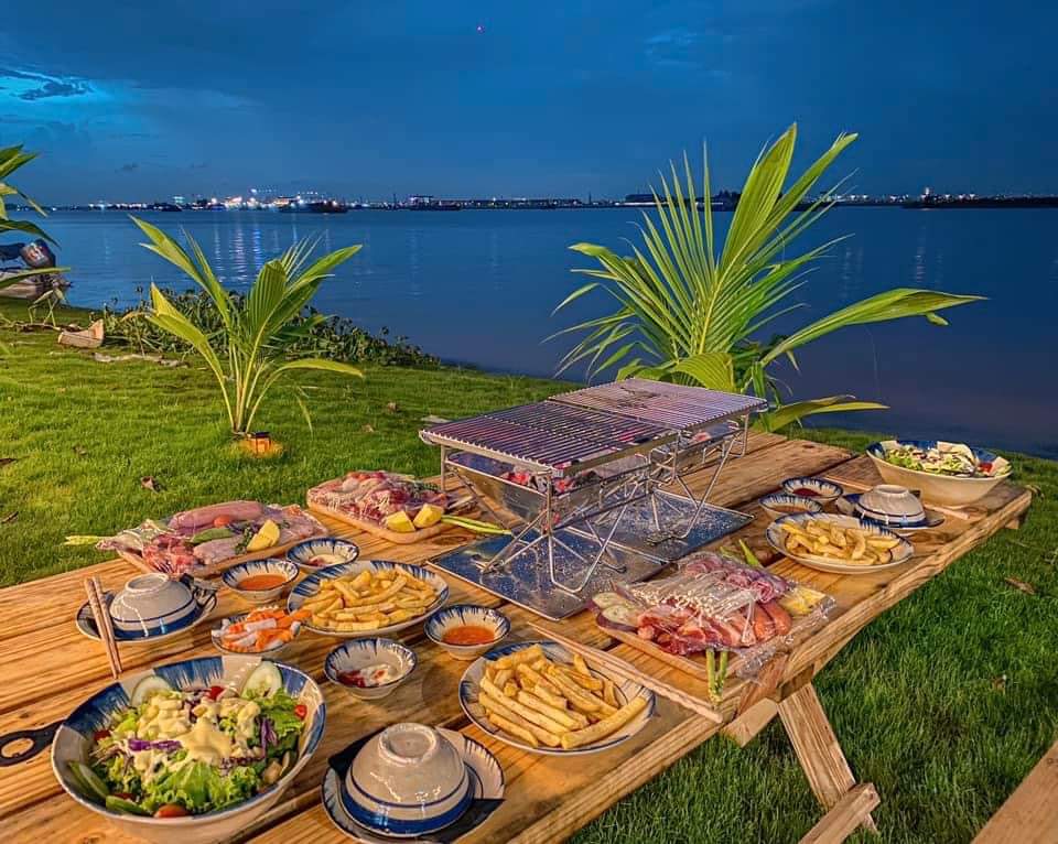 Riverside Glamping