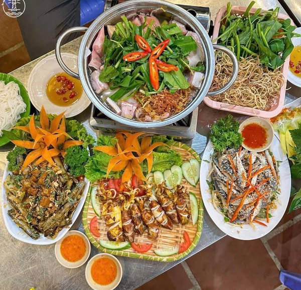 Lẩu Cá Đuối - Bà Sáu View Biển