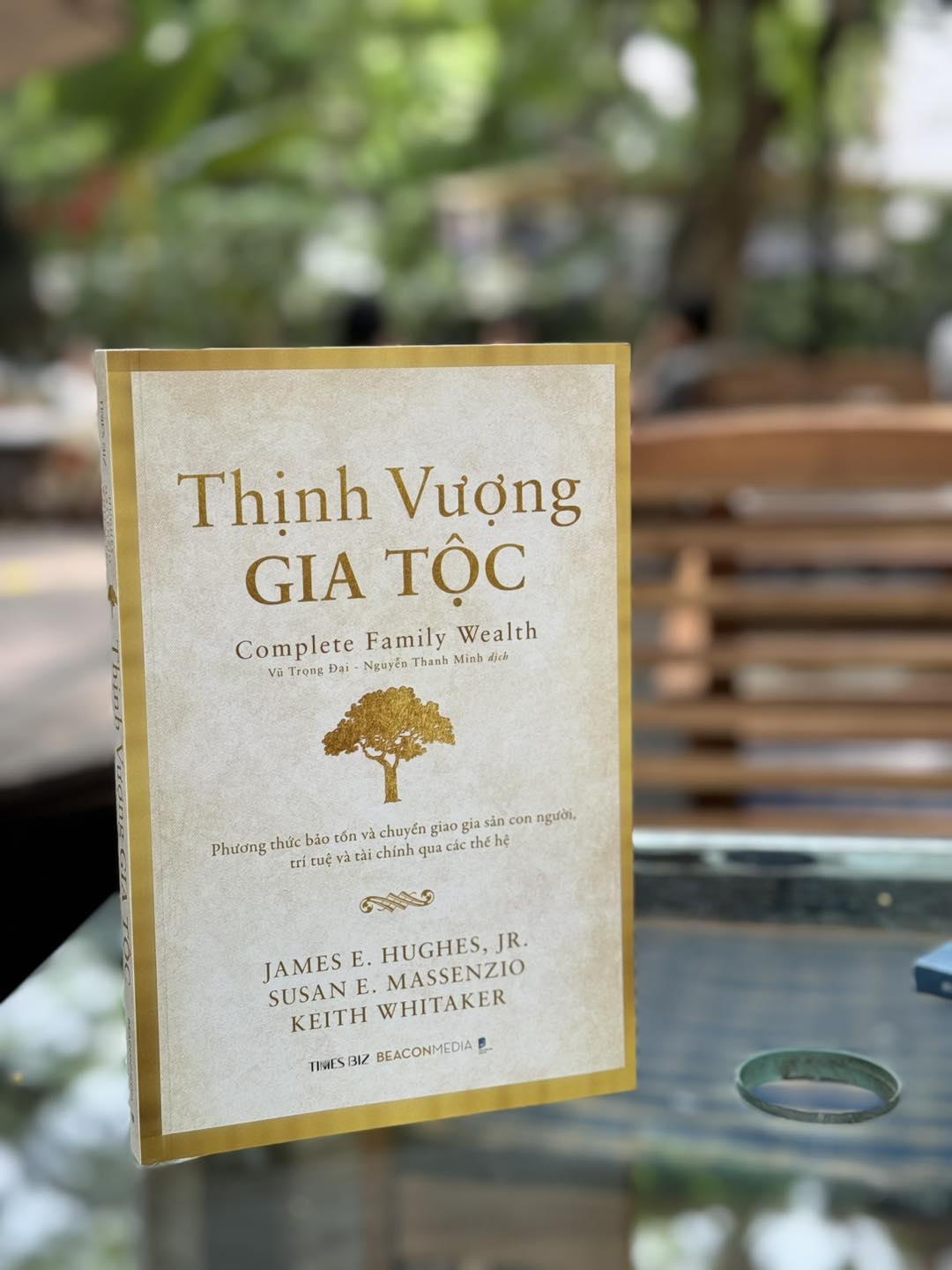 Bình Bán Book