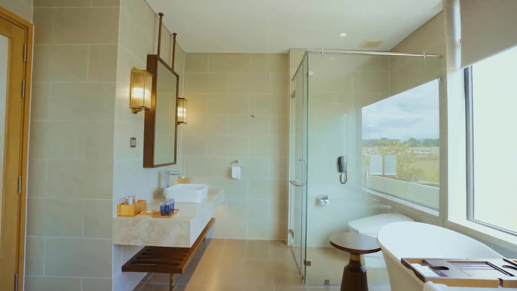 CaraWorld Cam Ranh