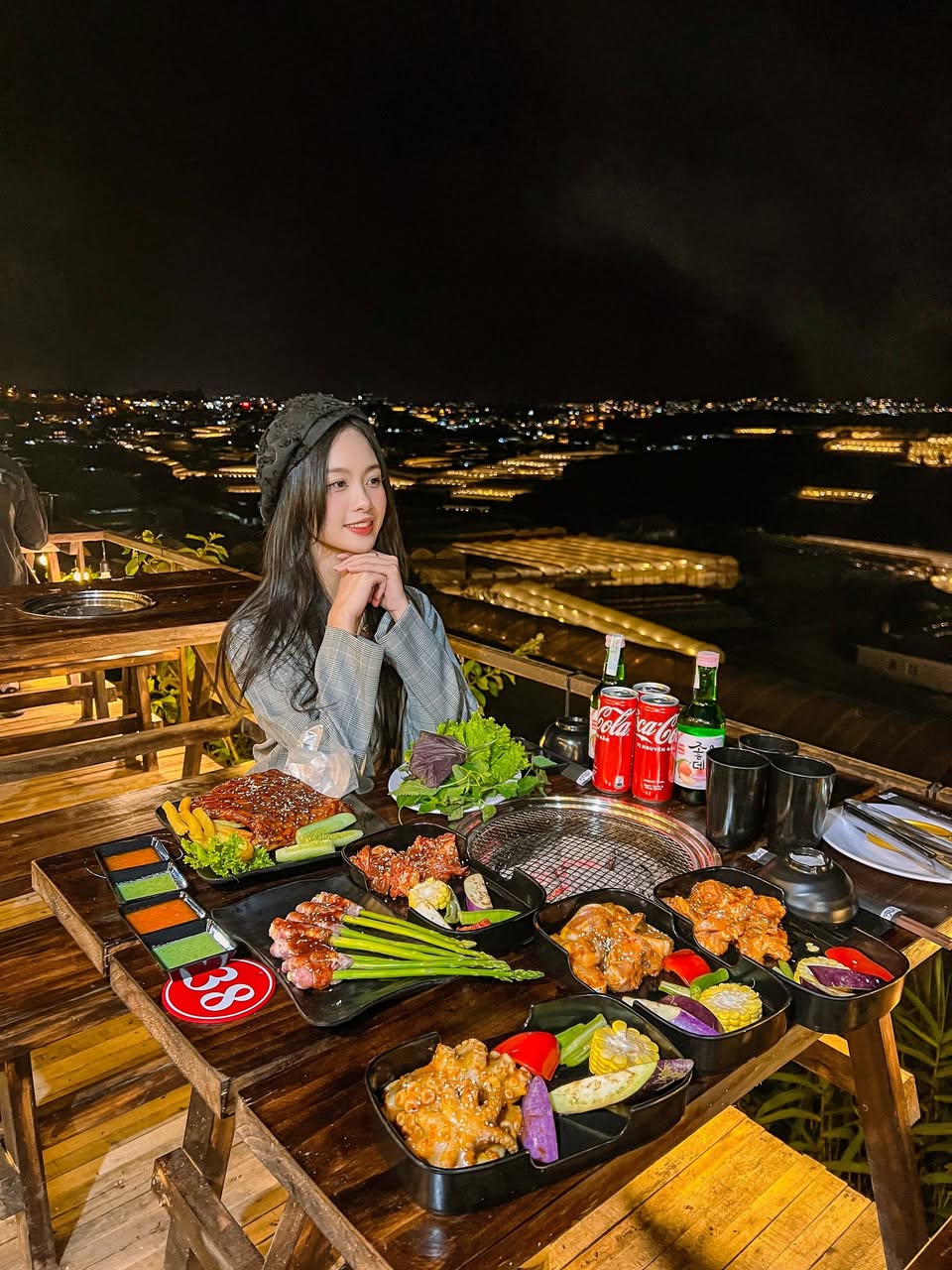 Tiệm Nướng Xóm Lèo