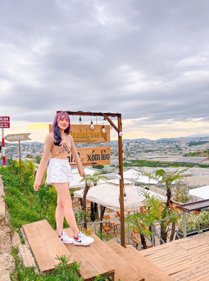 Tiệm cà phê Xóm Lèo