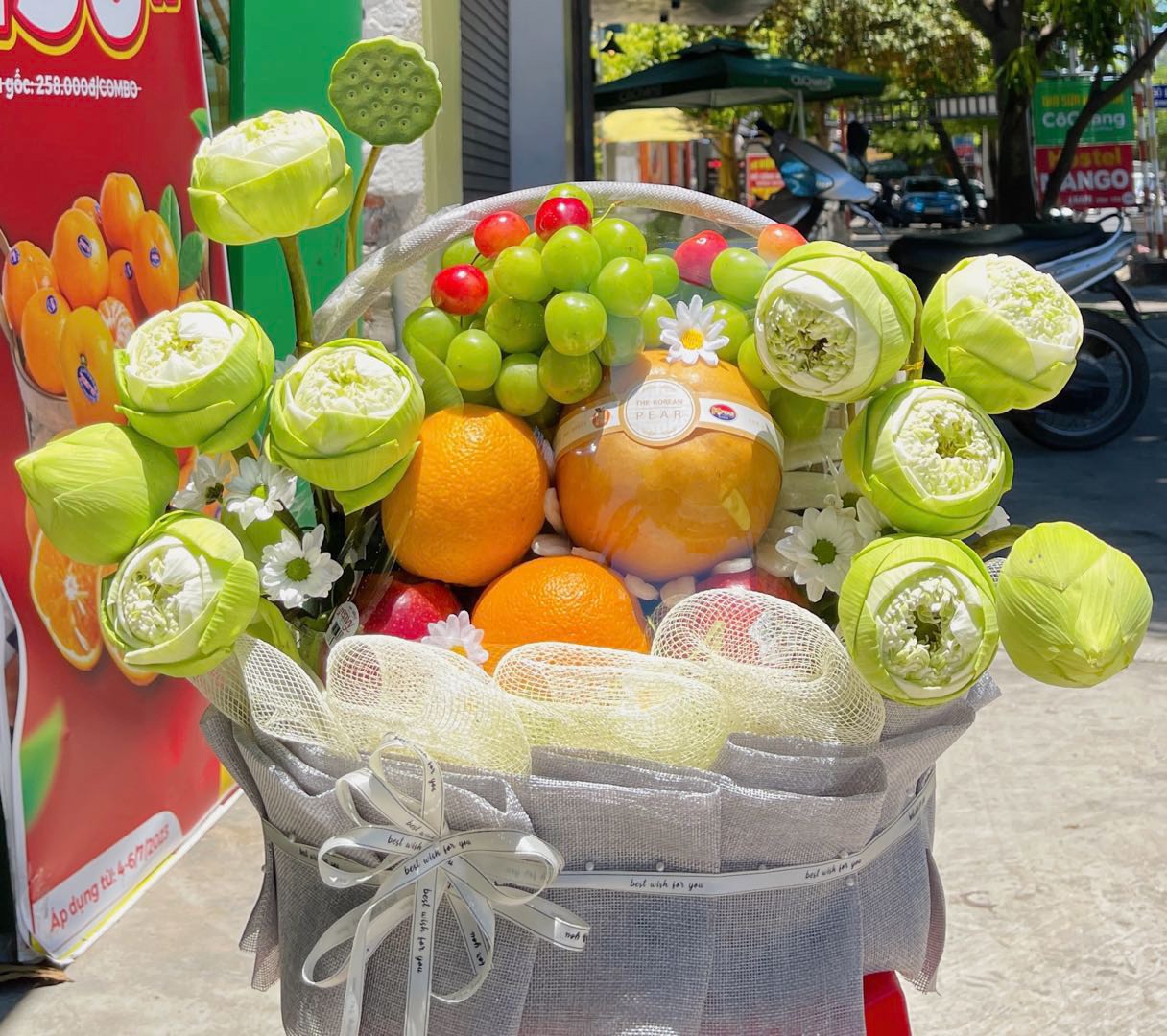 Fuji Fruit