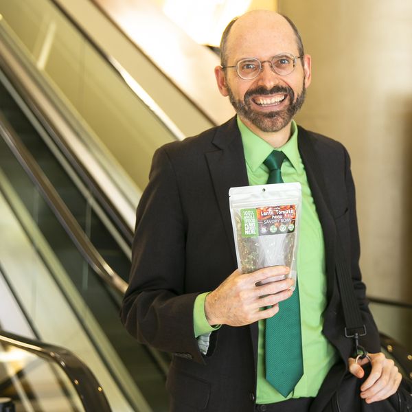 Dr. Greger with a LeafSide meal-pack