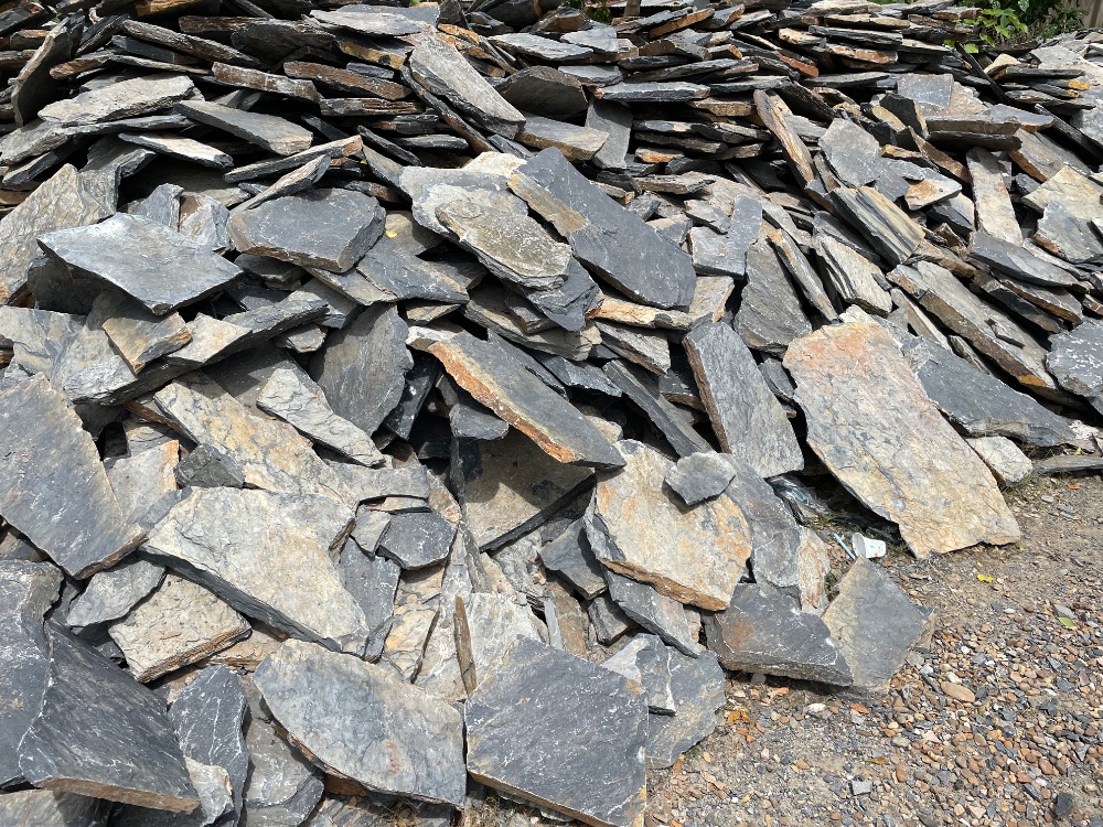 หินแผ่นดำสนิม 0