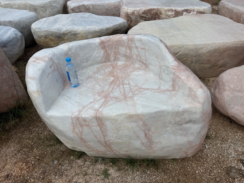 โต๊ะโซฟาหิน 1