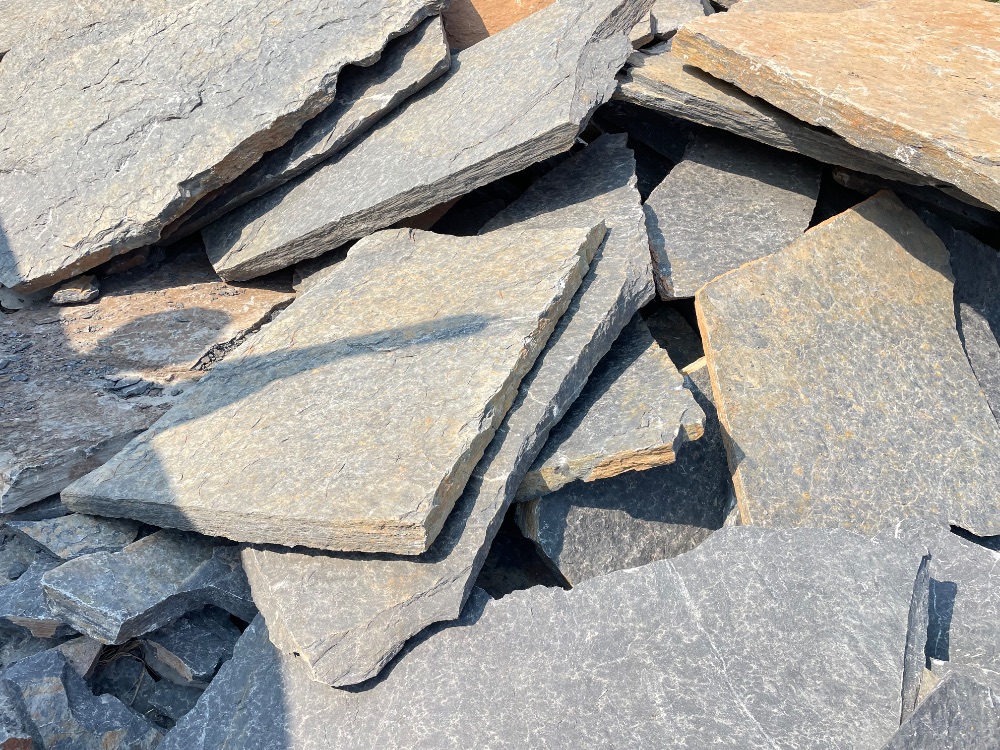 หินแผ่นดำสนิม 2