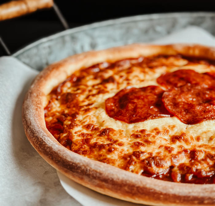 PIZZA 30$ + FRITES + RONDELLE + 2L