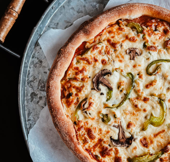 PIZZA SMALL TOUTE GARNIE