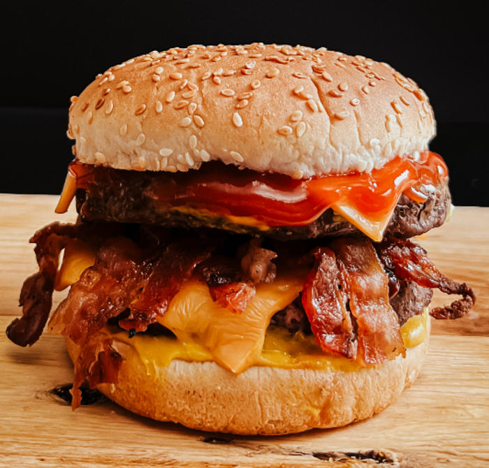 Cheeseburger double bacon Certified Angus Beef®