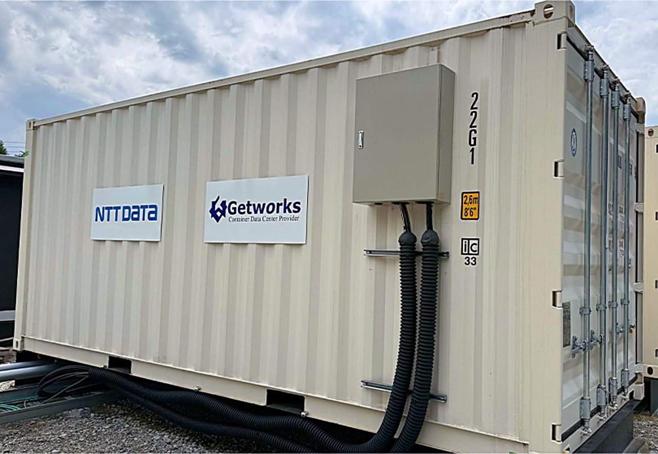 NTTデータ、液冷GPU搭載のコンテナ型データセンターを2025年度中に提供開始へ 生成AIなどの高度な計算需要に対応のサムネイル画像