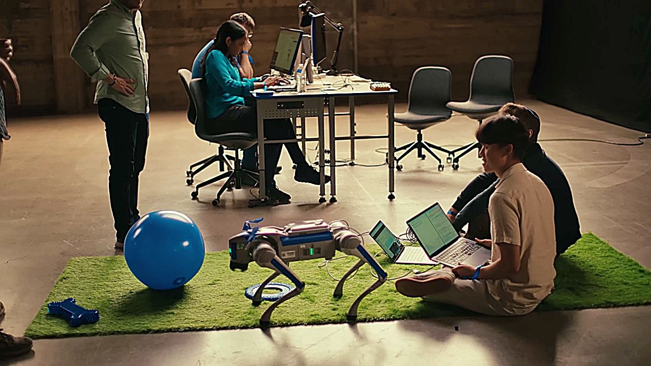 Anthropic、非専門のエンジニアがAIの支援でロボット開発の障壁を下げられるかを実験──Claude活用によりタスク数・速度で優位にのサムネイル画像