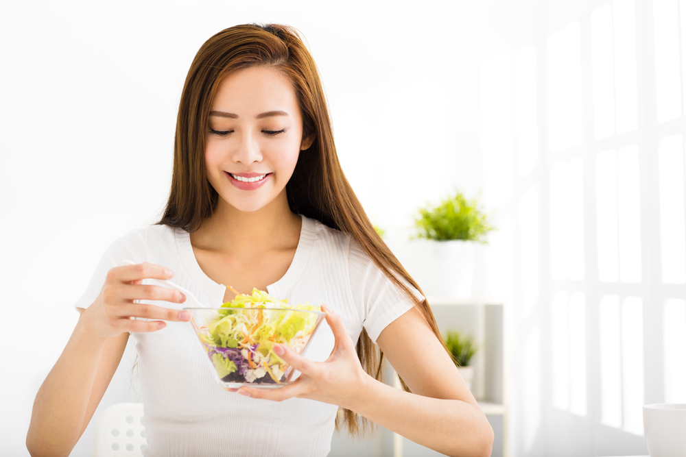 Có kỹ thuật hay quy tắc nào khi ăn salad giúp tăng cường quá trình giảm cân?
