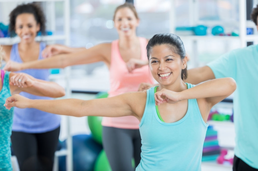 Thực hiện thể dục giảm mỡ bụng aerobic có cần sự hướng dẫn từ chuyên gia không? Tại sao?
