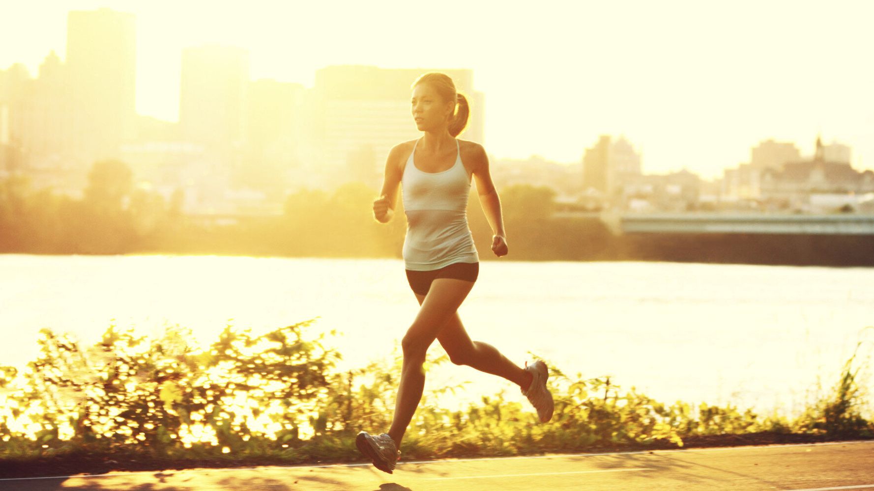 Bắt đầu ngày mới sớm hơn cũng là cách giảm mỡ cánh tay