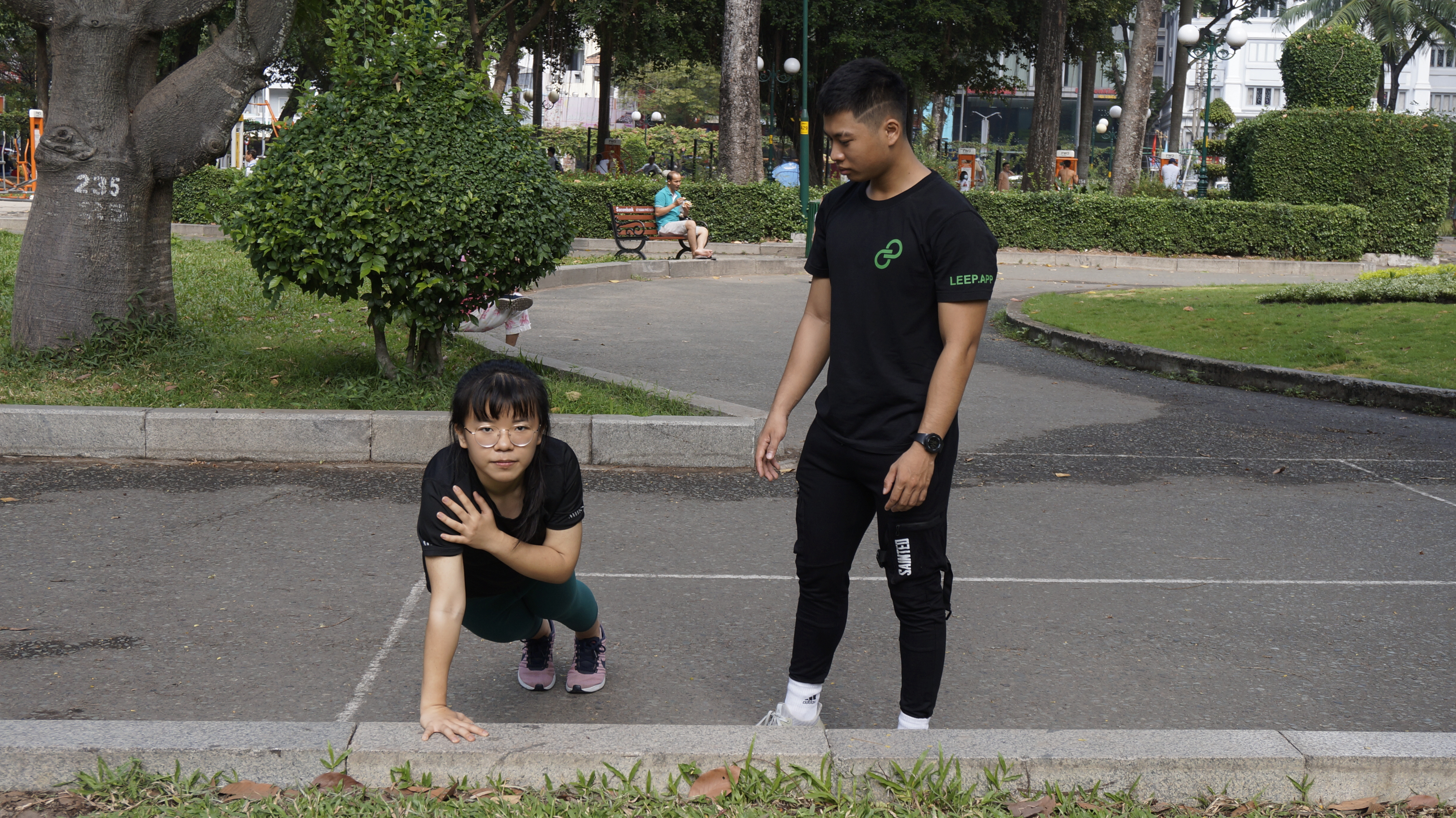 Điều chỉnh việc tập luyện và cách ăn uống: hai yếu tố chính trong chương trình giảm cân