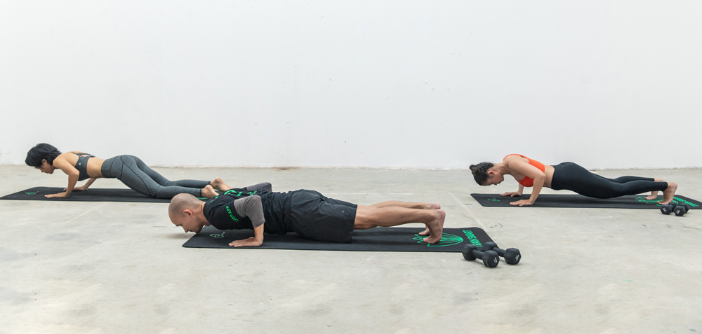 hit đất nằm trong chương trình tập luyện toàn thân