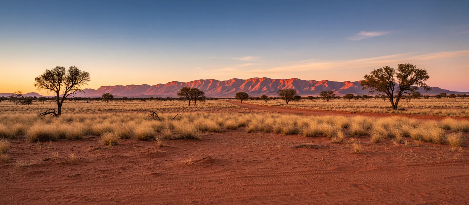 Mereenie Loop (Red Centre Way), West MacDonnell Ranges to Kings Canyon