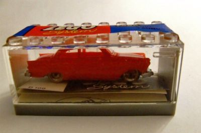 1:87 Ford Taunus 17M de Luxe with Garage image 2