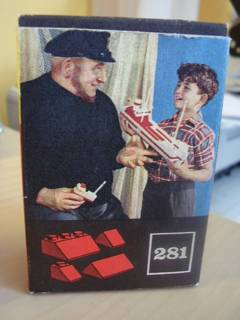 1 x 2 and 3 x 2 Sloping Bricks, Red image 2
