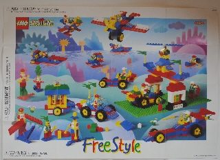 Freestyle Playdesk image 2