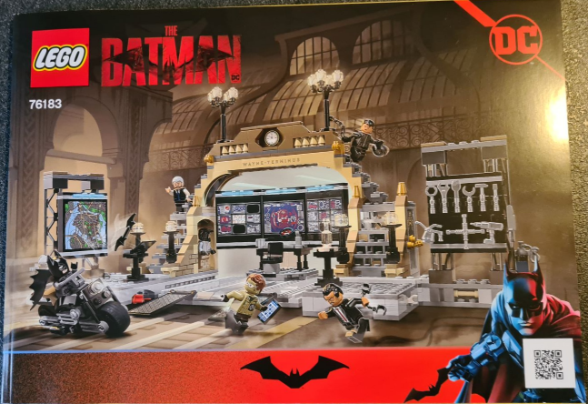 Batcave: The Riddler Face-off image 2