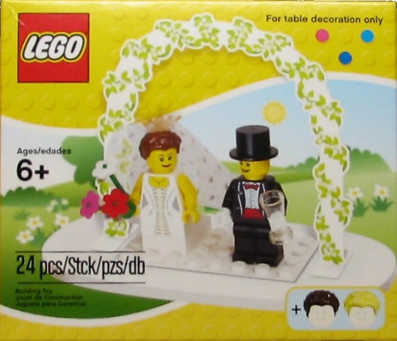 Minifigure Wedding Favor Set image 2