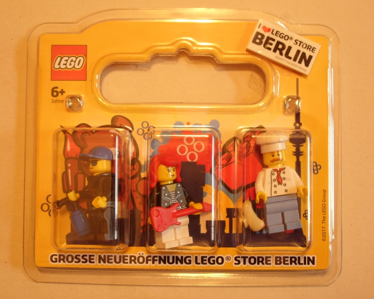 Big New Opening LEGO Store Berlin image 2