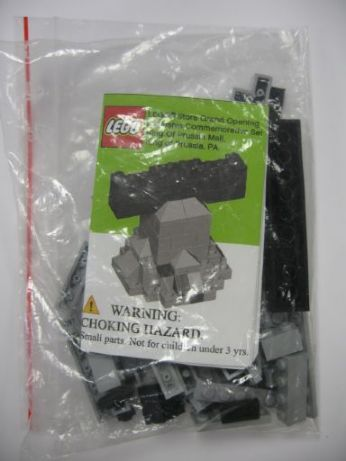LEGO Store Grand Opening Exclusive Set, King of Prussia Mall, PA image 2