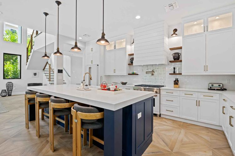 Legria - Sunny Isles - Interior 3