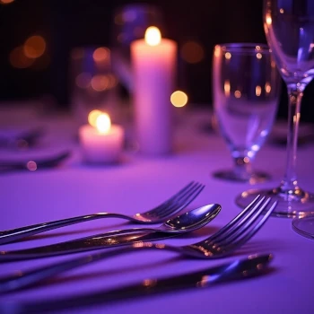 A realistic image representing key considerations for naming a restaurant – perhaps mood boards, location scouting hints, cuisine ingredients. Purple primary color.