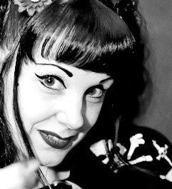 Die Autorin: Iris Bernotat
PR-Expertin und selbständige Publizistin (www.focusion.de).
