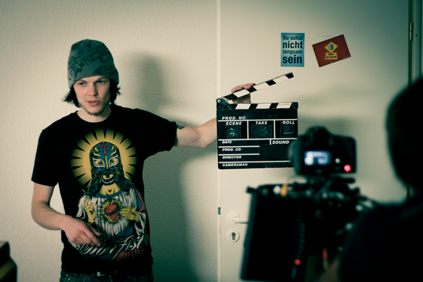 Ausgewählte Musikvideos von Tough Motion, Harthof, Ex-Plizit u.a.
